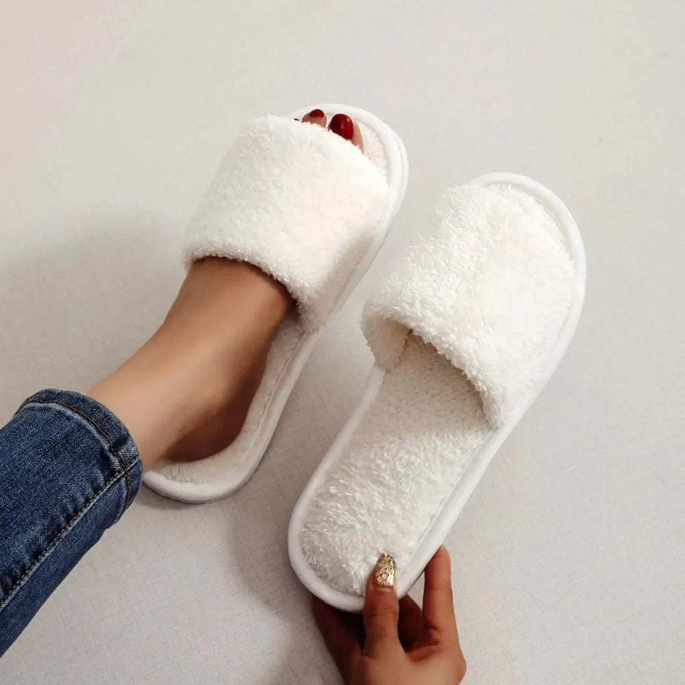 2025 Four Seasons Women’s Home Slippers – White Fur Plush Warm Comfortable Lightweight Flat Indoor Sandals