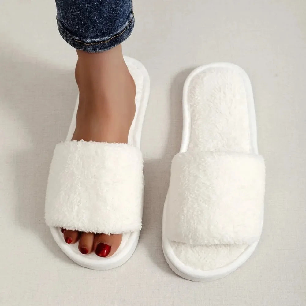 2025 Four Seasons Women’s Home Slippers – White Fur Plush Warm Comfortable Lightweight Flat Indoor Sandals